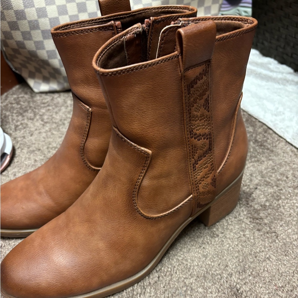 Boots ladies